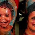 Arm Porträt Realistische Kinder tattoo von Samuel Potuček Tattoo