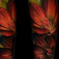 Arm Realistic Flower tattoo by Samuel Potuček Tattoo