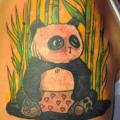 tatuaje Hombro Panda por Atrixtattoo