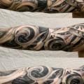 tatouage Bras Biomécanique Sleeve par White Rabbit Tattoo