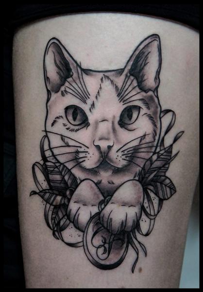 Tatuaje Pierna Gato por White Rabbit Tattoo