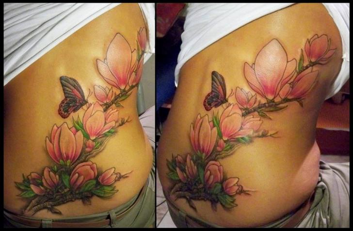 Tatuaggio Fiore Fianco Farfalle di White Rabbit Tattoo