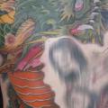 รอยสัก หน้าอก ญี่ปุ่น มังกร โดย Dagger & Lark Tattoo