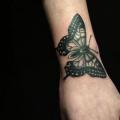 tatuagem Braço Borboleta por Hidden Moon Tattoo