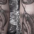 tatuaggio Braccio Dotwork Balena Luna di Hidden Moon Tattoo