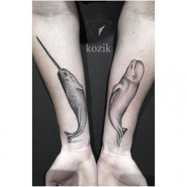 Tatuaggio Braccio Dotwork Balena di Hidden Moon Tattoo