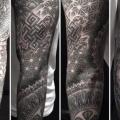 Dotwork Sleeve tattoo von Hidden Moon Tattoo