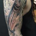 Arm Fisch tattoo von Chapel Tattoo
