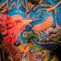 tatuaje Fantasy Espalda Tigre Dragón por Chapel Tattoo