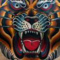 Brust Tiger tattoo von Chapel Tattoo