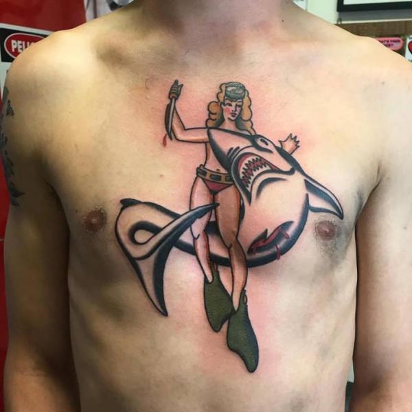 Tatuaż Klatka Piersiowa Rekin Kobieta przez Chapel Tattoo