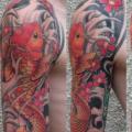 Schulter Japanische Karpfen tattoo von Bodliak Tattoo