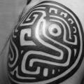 tatuaje Hombro Tribal Maori por Bodliak Tattoo
