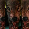 Arm Realistische Wolf tattoo von Domantas Parvainis