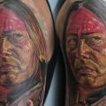 tatuaje Hombro Retrato Realista Indio por Redberry Tattoo