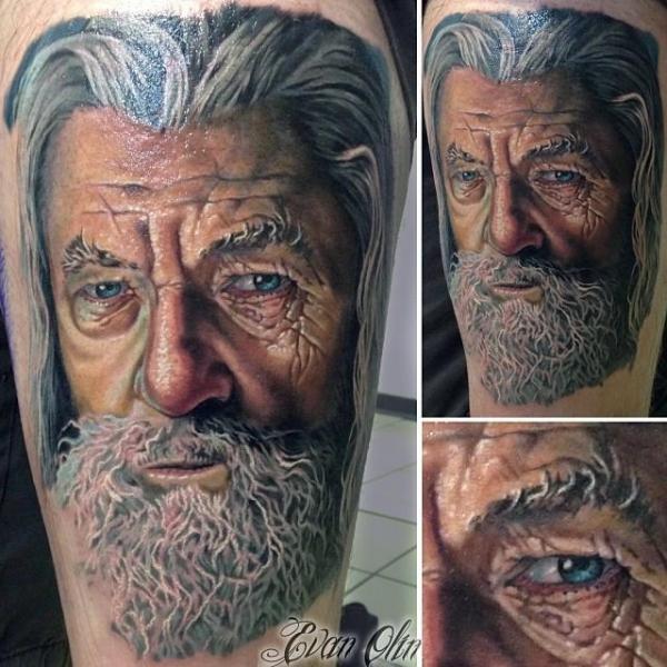 Tatouage Portrait Gandalf par Powerline Tattoo