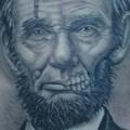 Charakter Lincoln tattoo von Powerline Tattoo