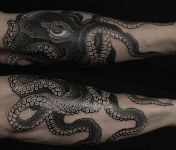 Tatouage Bras Pieuvre par RG74 tattoo