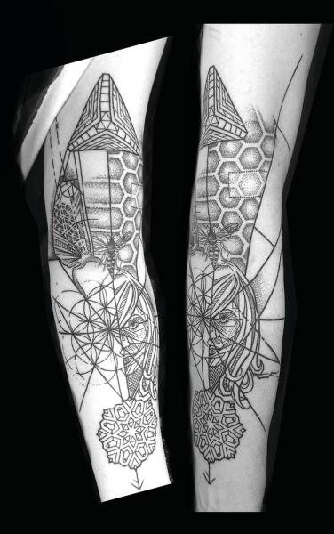 Tatuaje Brazo Abstracto por Fade Fx Tattoo