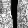 tatuaje Brazo Abstracto por Fade Fx Tattoo