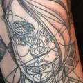 Arm Frauen tattoo von Fade Fx Tattoo