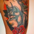 tatuaje Old School Lobo por Amigo Ink