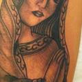 tatuaje Hombro Religioso Virgen por Amigo Ink