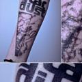 Leuchtturm Abstrakt tattoo von Thomas Sinnamond