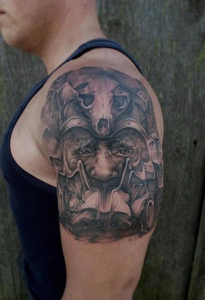 Tatuaggio Spalla Realistici Guerriero di Matthew James
