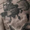 tatuaje Espalda Helicóptero Soldado Guerra por Dave Paulo