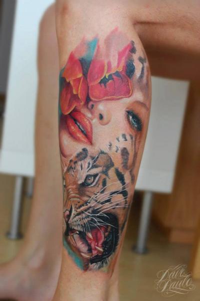Realistische Bein Frauen Tiger Tattoo von Dave Paulo