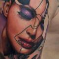 tatuaje Hombro Retrato Mujer por Dave Paulo