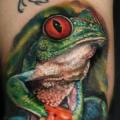 Arm Realistic Frog tattoo by Carlox Tattoo