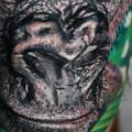 tatuaje Brazo Realista Gorila por Carlox Tattoo