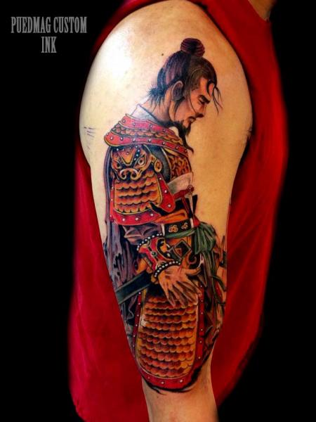 Schulter Arm Samurai Tattoo von Puedmag Custom Ink Tattoos