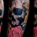 tatuaggio Spalla Fiore Teschio Rose di Puedmag Custom Ink Tattoos