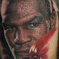 tatuaje Brazo Retrato Mike Tyson por Kwadron Tattoo Gallery