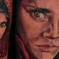 tatuaje Brazo Retrato Mujer por Kwadron Tattoo Gallery