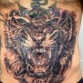 tatuaje Realista Tigre Vientre por Kwadron Tattoo Gallery