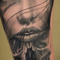 tatuaje Brazo Cráneo Mujer por Blacksheep Ink