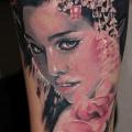 tatuaje Ternero Flor Japoneses Geisha por Blacksheep Ink