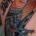 tatuaje Brazo Letras Águila por Dave Wah
