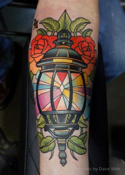 Tatuaje Brazo New School Lámpara por Dave Wah