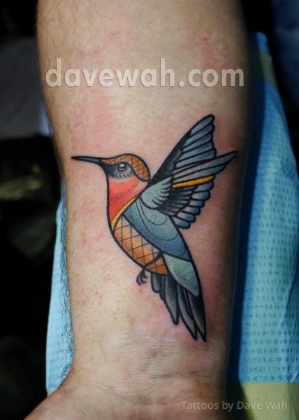 Arm New School Vogel Tattoo von Dave Wah