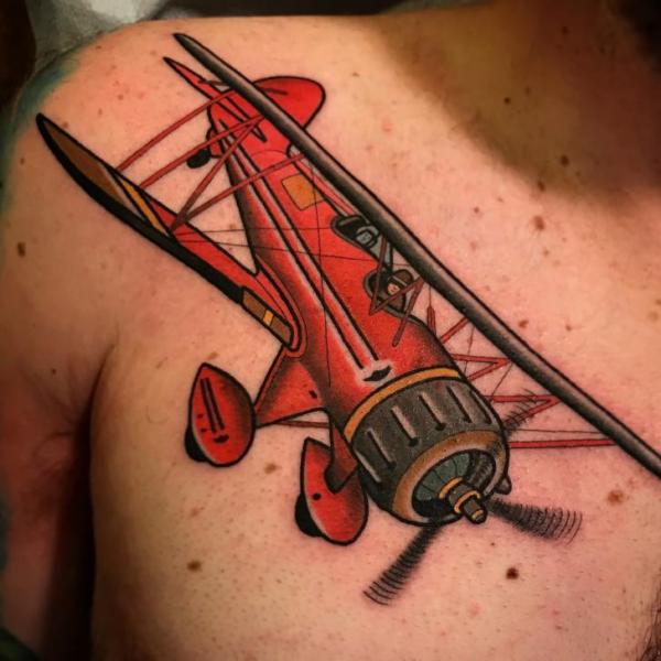 Tatuaggio Spalla Petto Aeroplano di Dave Wah
