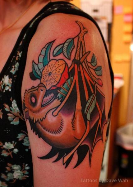 Schulter Fledermaus Tattoo von Dave Wah
