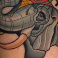 tatuaje Elefante Muslo por Dave Wah