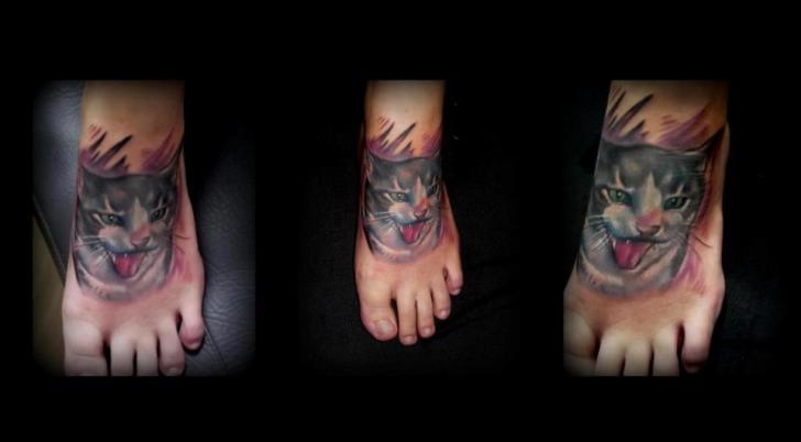 Tatouage Réaliste Pied Chat par Silence of Art Tattoo Studio