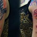 tatuaggio Spalla Fiore Uccello di Silence of Art Tattoo Studio