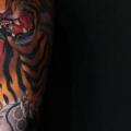 tatouage Bras Japonais Tigre par Ten Ten Tattoo